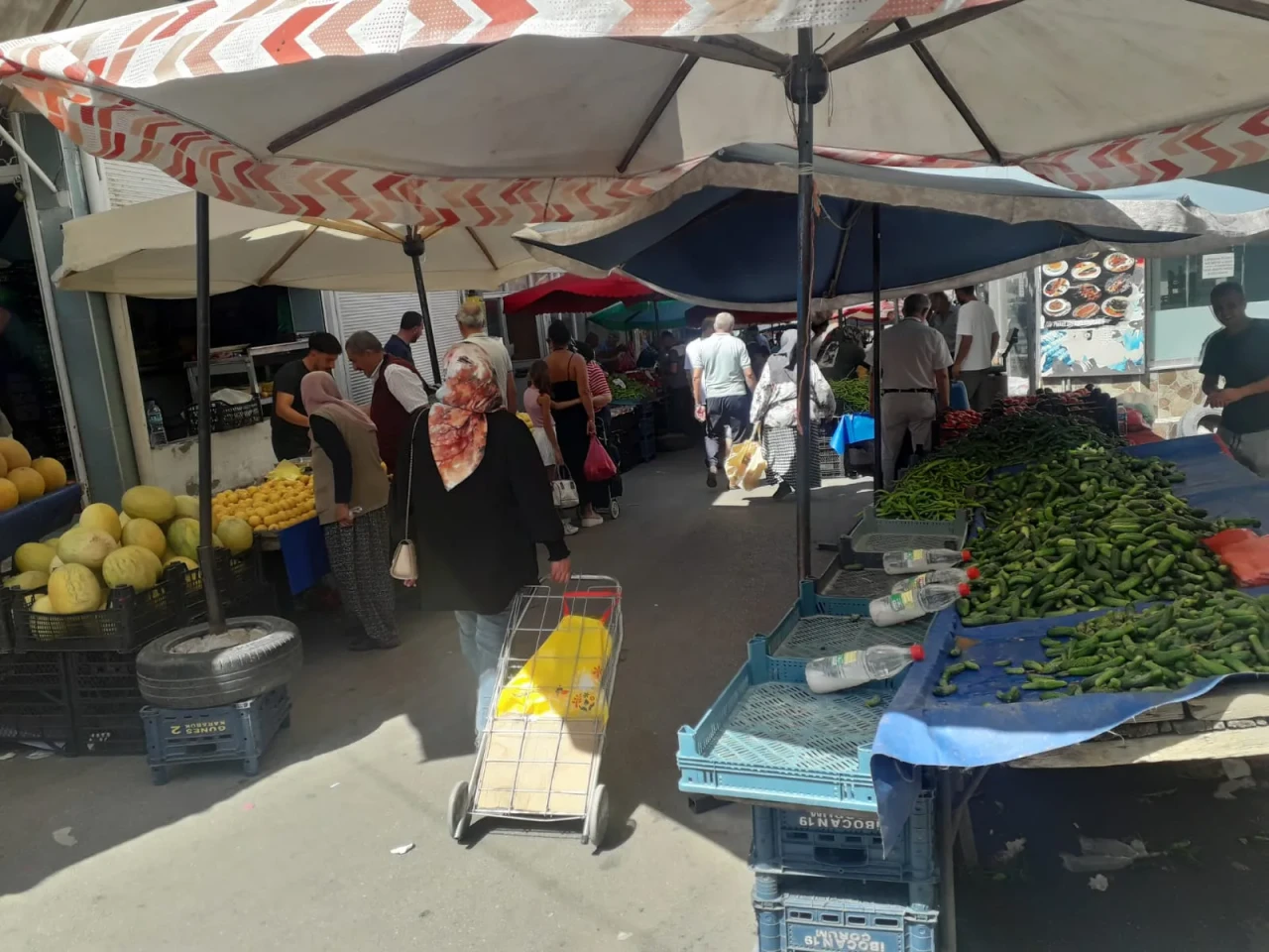 Limonun Suyu Çıktı! Merzifon Pazarı’nda Fiyatlar Cep Yakıyor