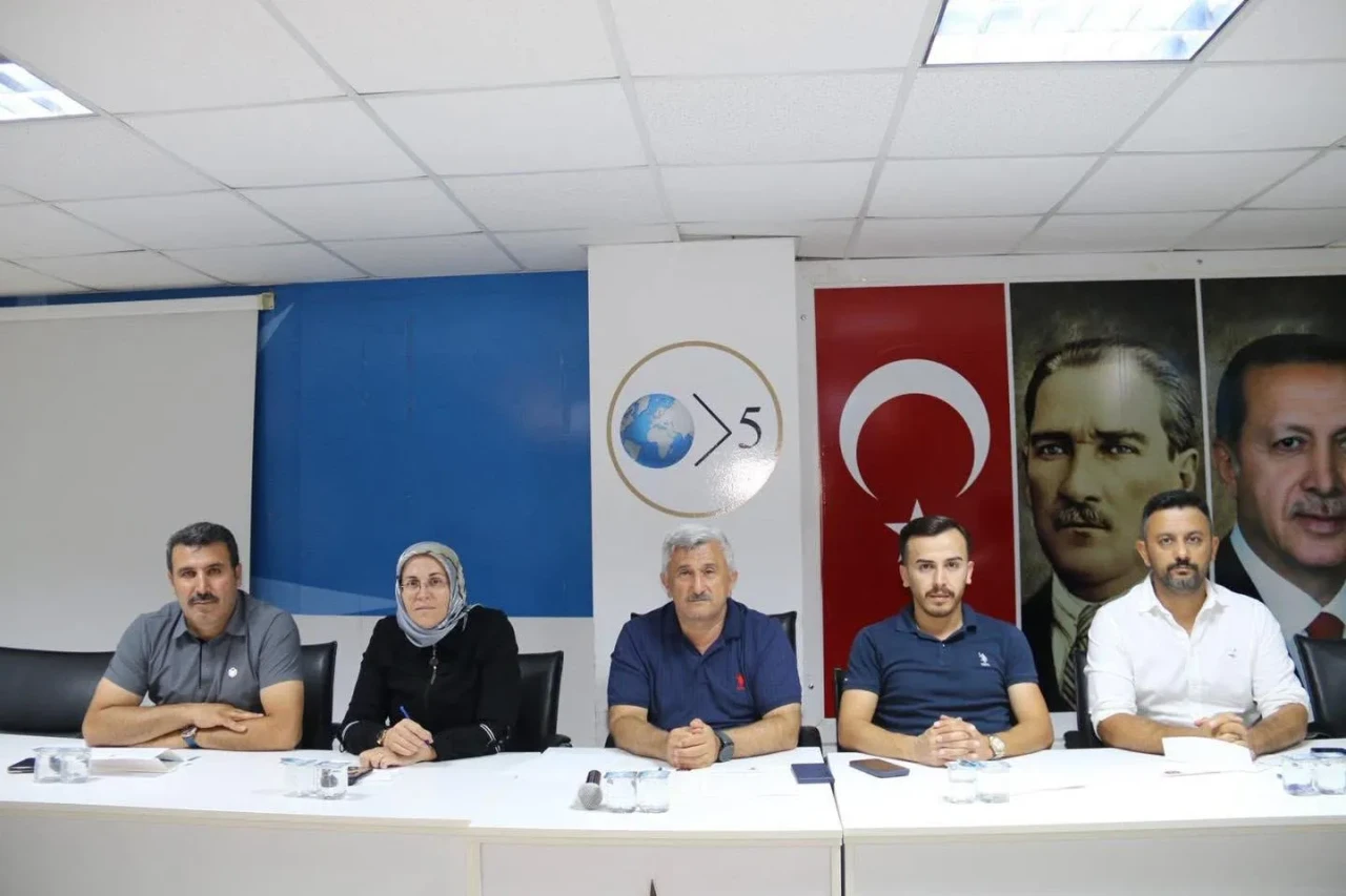 AK Parti Amasya Haftalık Yönetim Kurulu Toplantısını Gerçekleştirdi