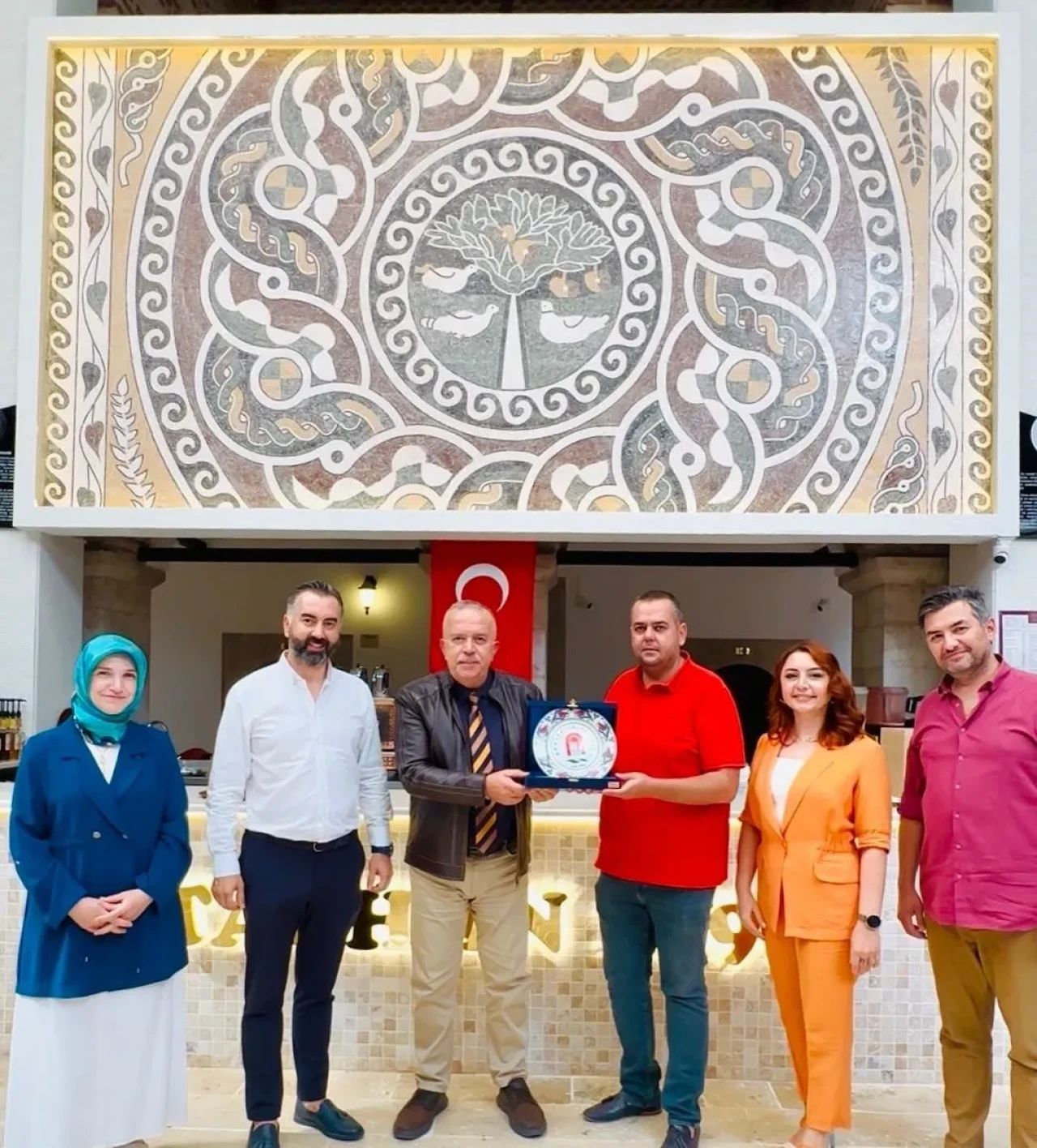 Rektör Turabi, Amasya Elma Ağacı Mozaiğini Yerinde İnceledi