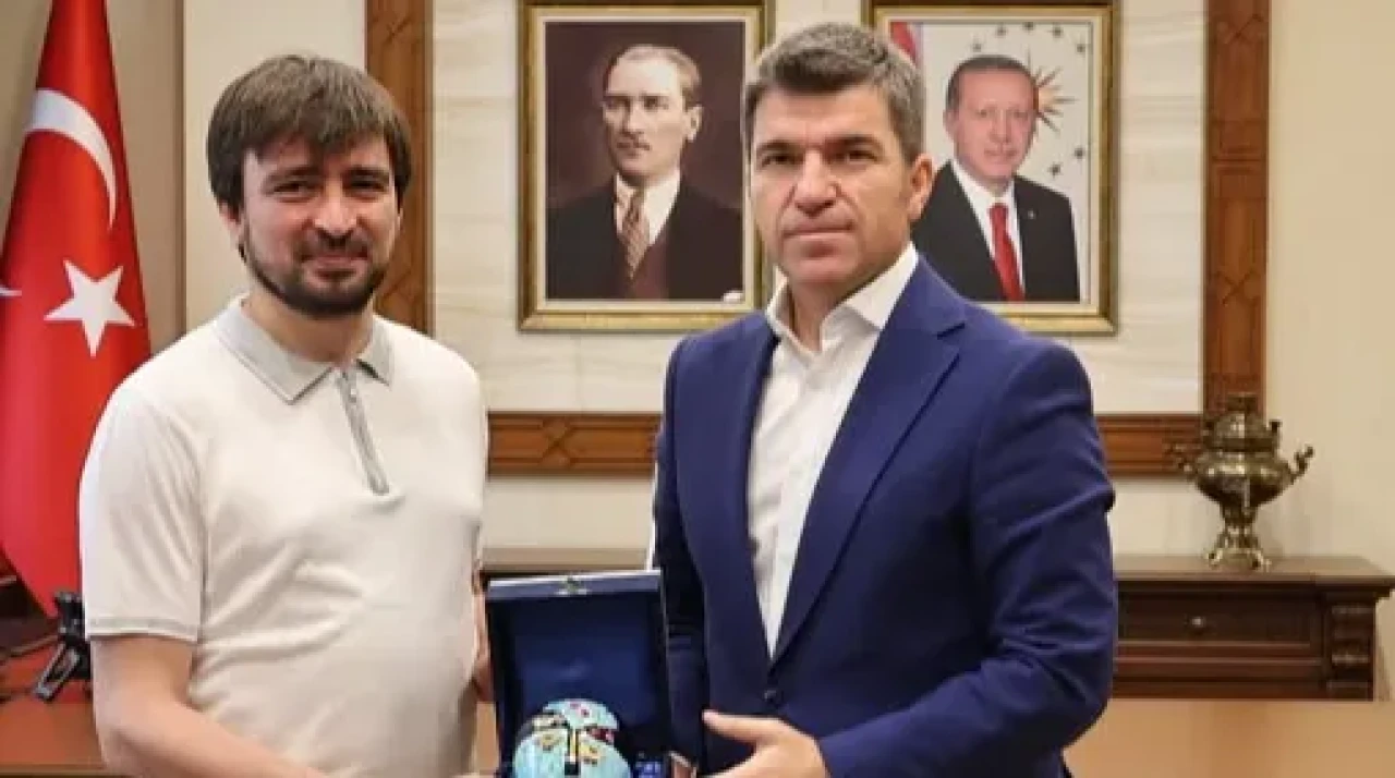 Dr. Mehmet Güllüoğlu’ndan Vali Bakan’a Anlamlı Ziyaret