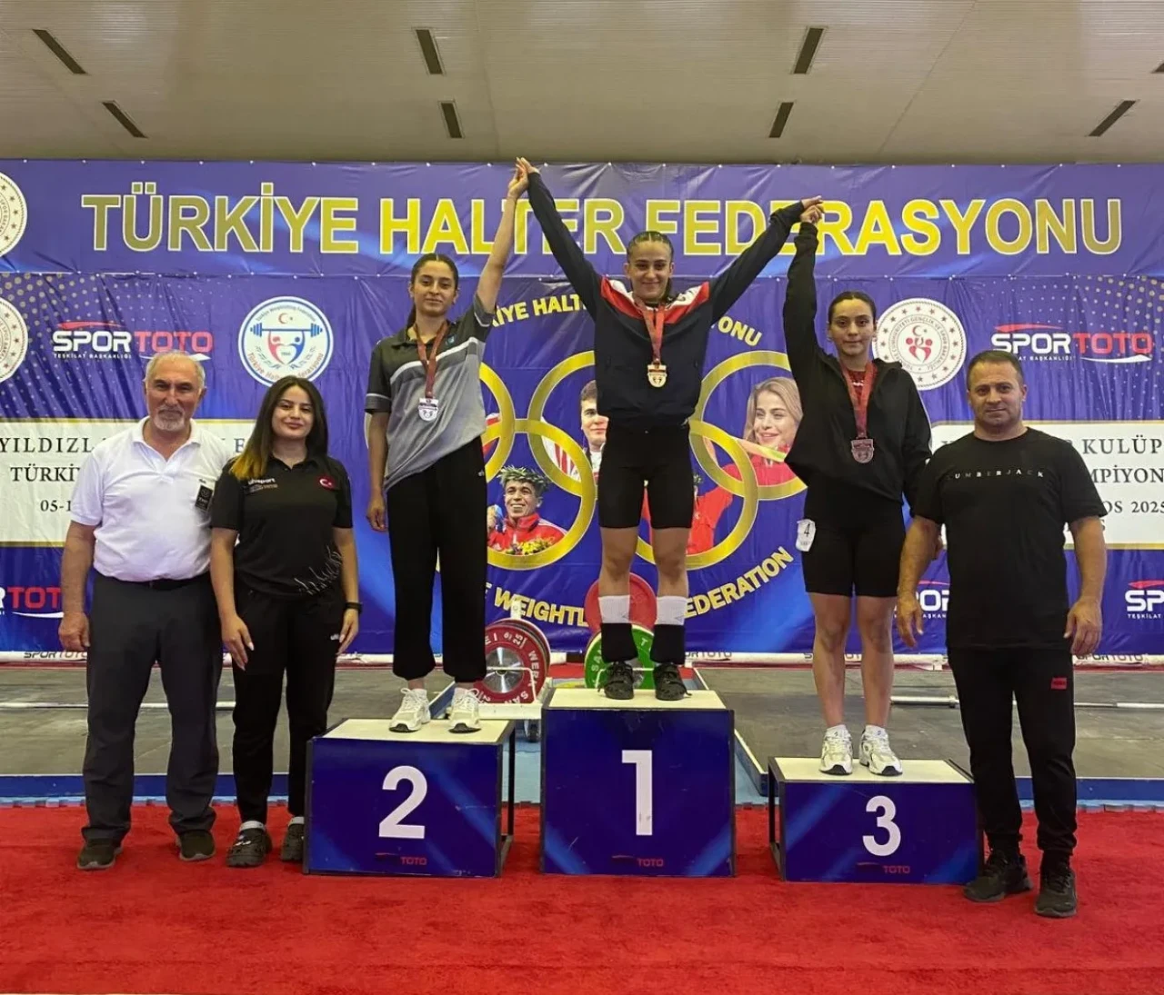 Merzifon Belediyespor’un Halterdeki Gururu: Öykü Fatma Başar Türkiye İkincisi Oldu