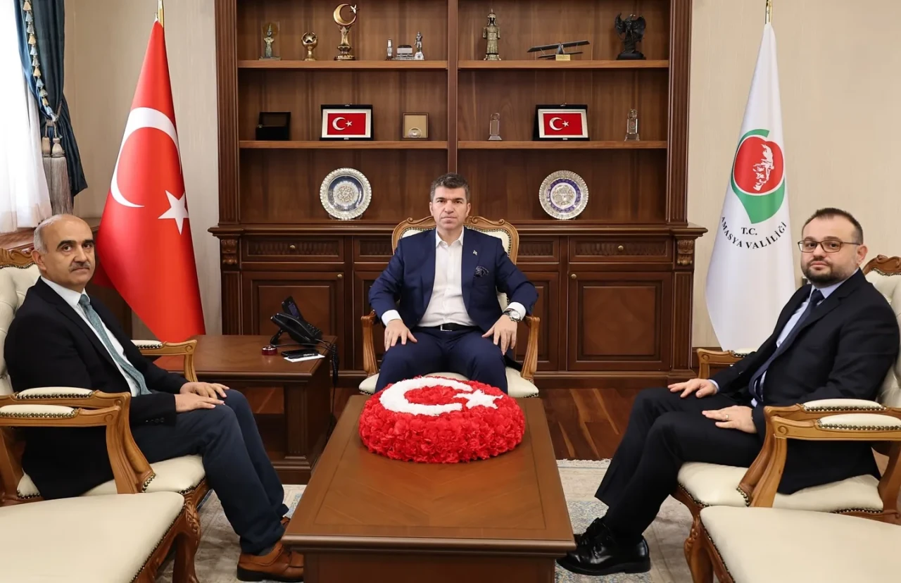 Amasya Valisi Önder Bakan’a Anlamlı Ziyaretler