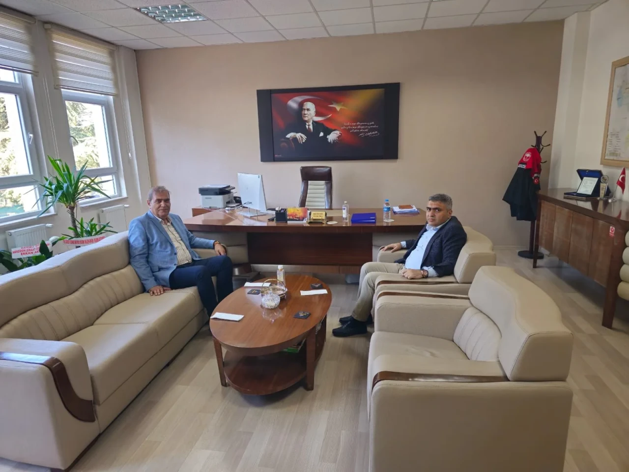 Merzifon Kaymakamı Karaaslan, Bekir Dutkuner’e Başarılar Diledi
