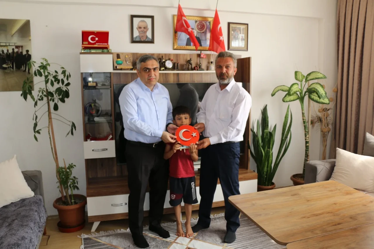 Kaymakam Ahmet Karaaslan’dan Gazi Mustafa Demirci’ye Ziyaret