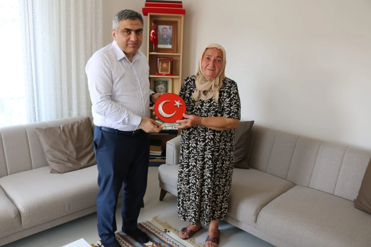 Kaymakam Karaaslan’dan Şehit ve Gazi Ailelerine Anlamlı Ziyaret