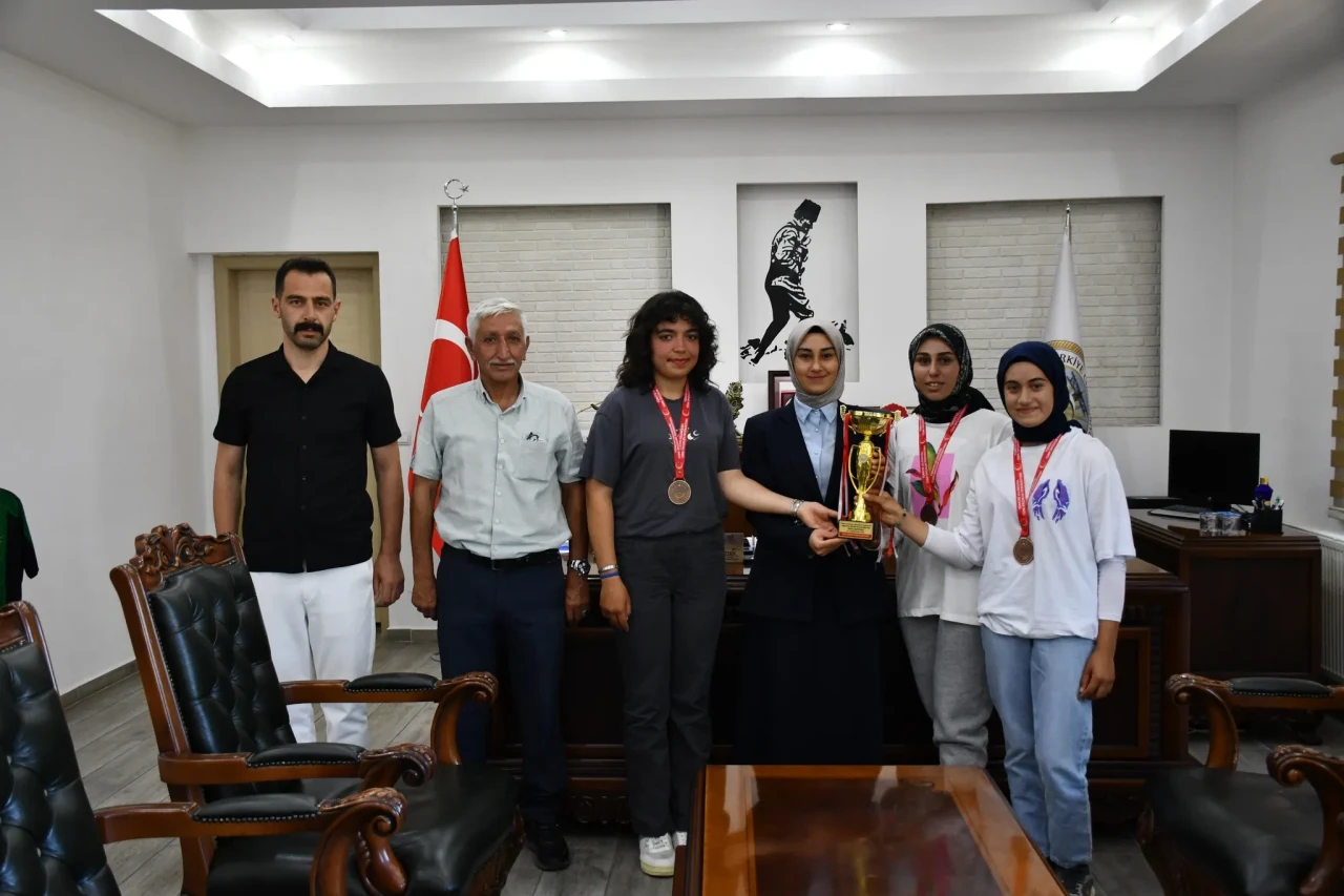 GÜMÜŞYAY Geleneksel Türk Okçuluğu Takımı Türkiye Üçüncüsü Oldu