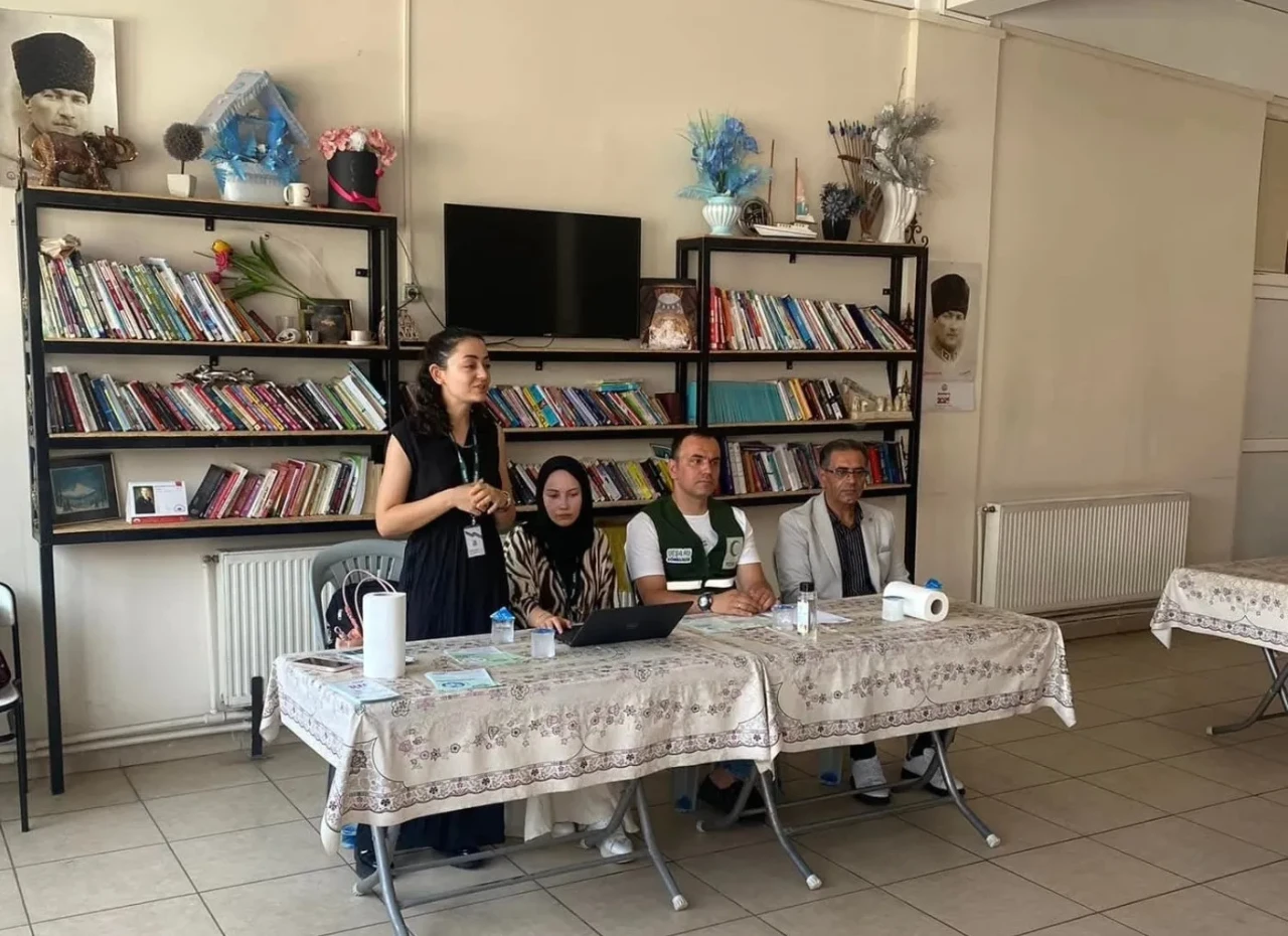 Yeşilay’dan Amasya Belediyesi Personeline Bağımlılıkla Mücadele Eğitimi