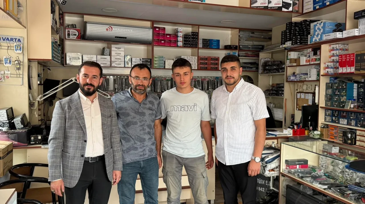 AK Parti Suluova İlçe Başkanı Mustafa Şen’den Esnafa Destek Ziyareti