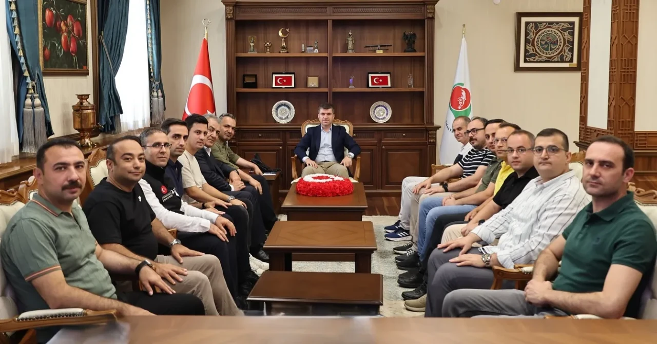 Göç İdaresi Heyetinden Amasya Valisi Önder Bakan’a Ziyaret