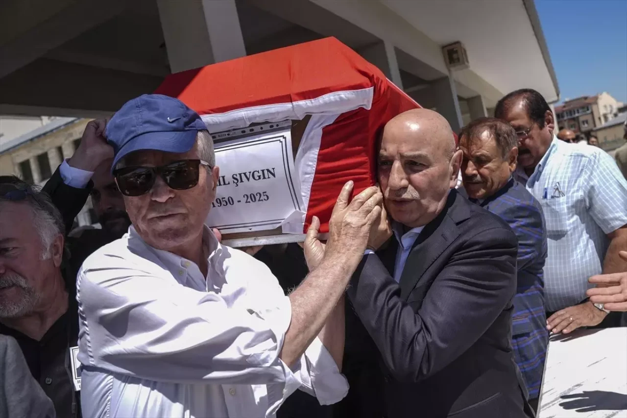 Eski Sağlık Bakanı Halil Şıvgın Ankara’da Son Yolculuğuna Uğurlandı