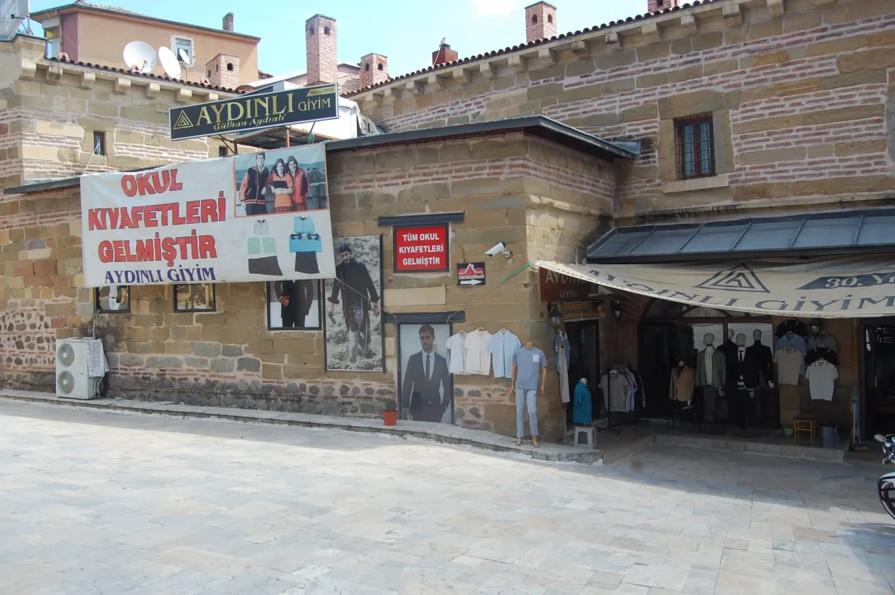 Okul Kıyafetlerinde 35 Yıllık Tecrübe