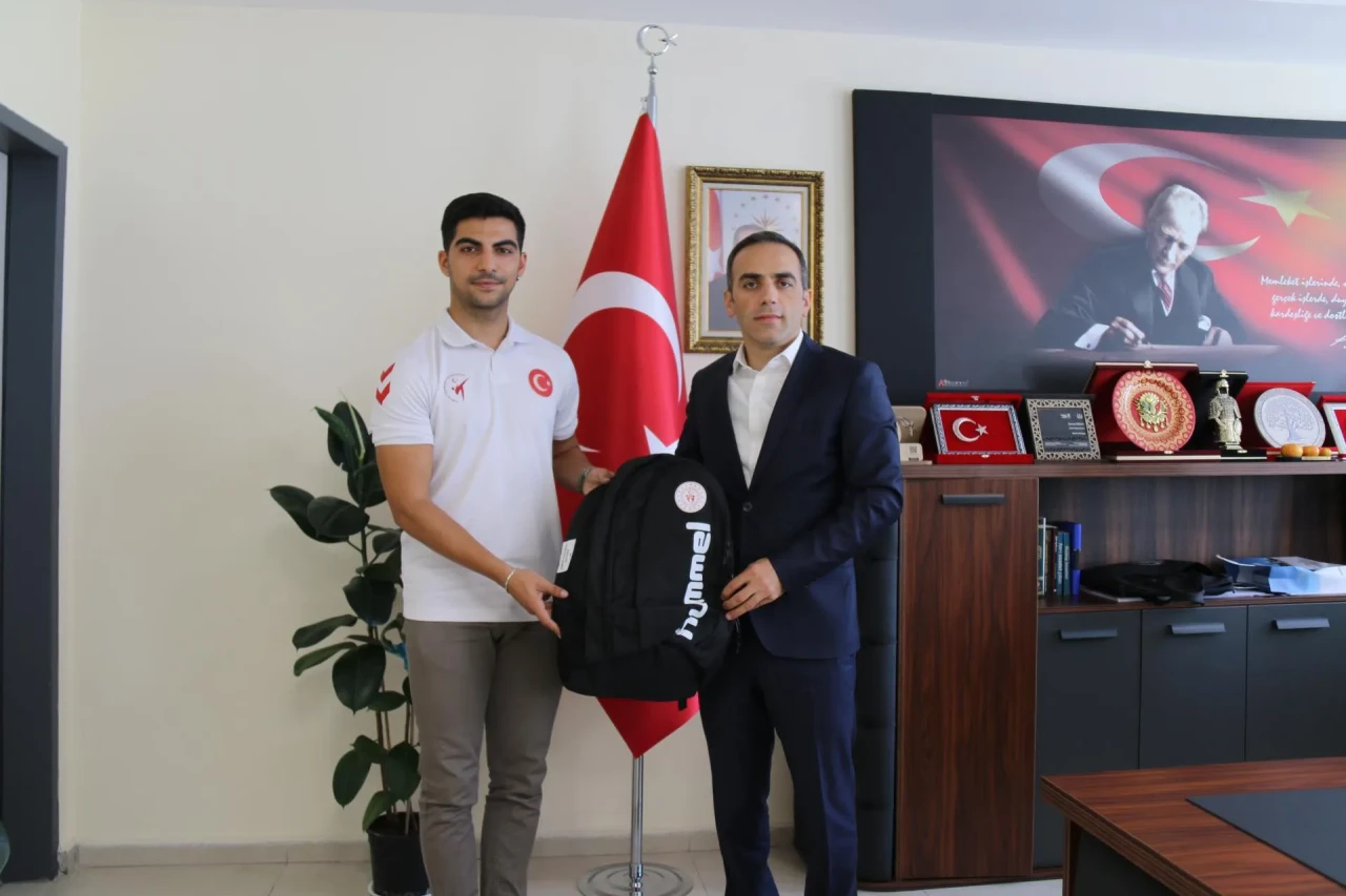 Avrupa Üçüncüsü Ömer Doğukan Öztürk’ten Amasya’da Anlamlı Ziyaret