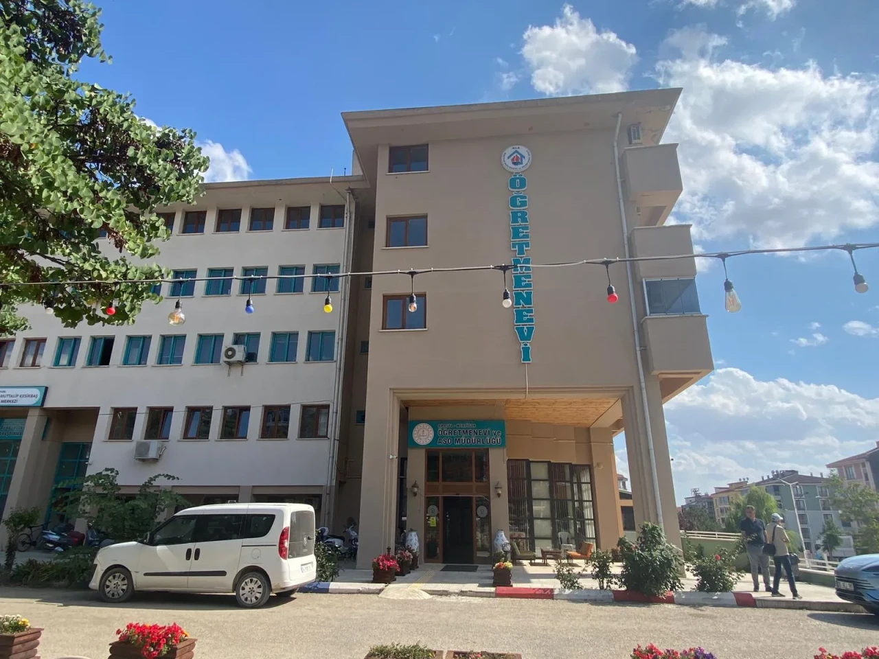 Halkın Tercihi Öğretmenevi!