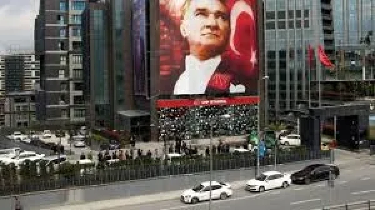 CHP, İstanbul İl Başkanlığı Binasını Kapatma Kararı Aldı