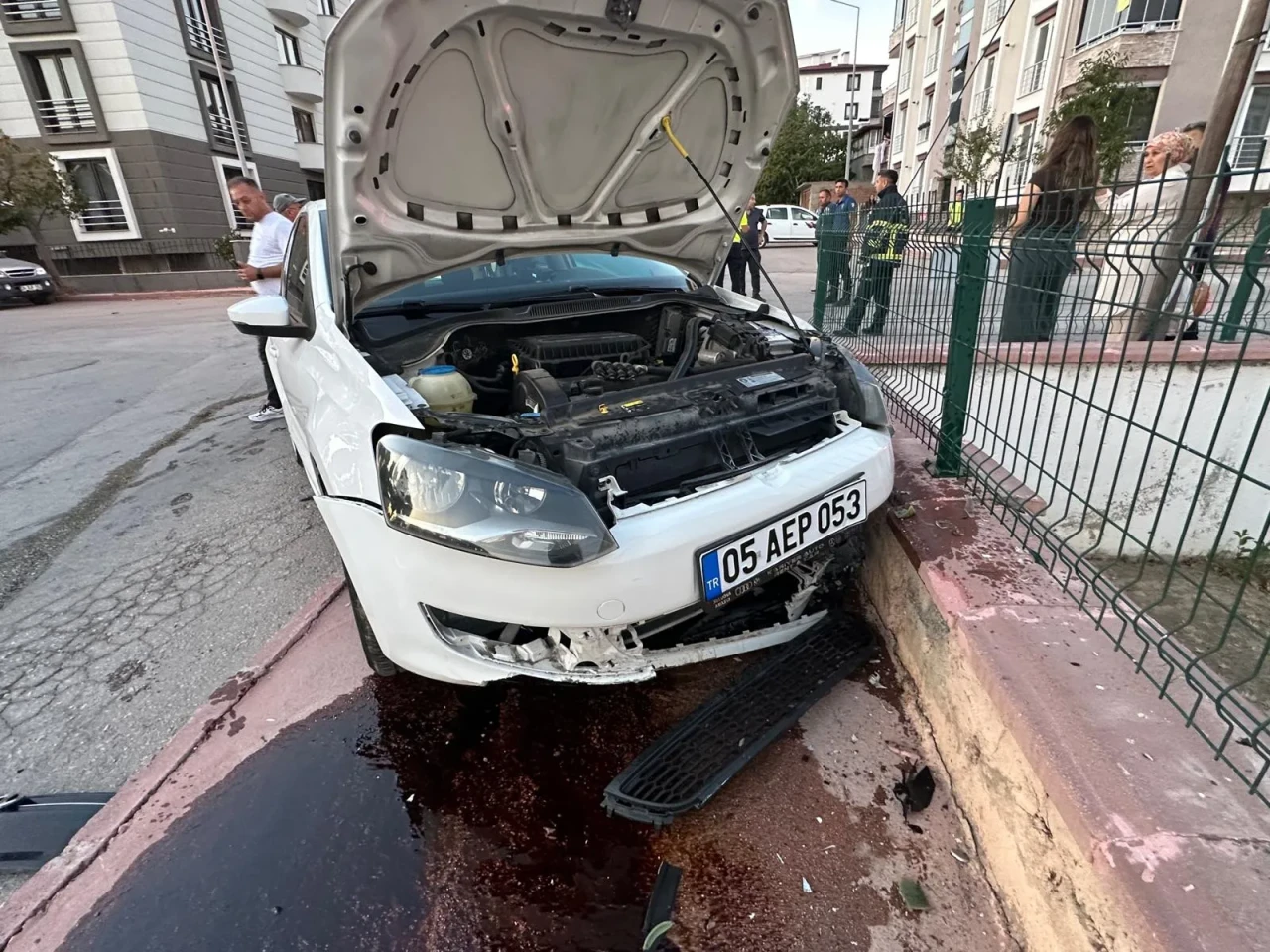 Merzifon’da Yaralamalı Trafik Kazası: 3 Kişi Hastaneye Kaldırıldı