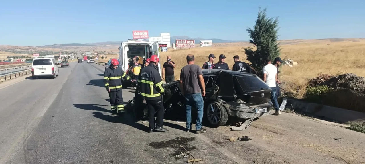 Merzifon’da Otomobil Takla Attı, Sürücüsü Yaralandı