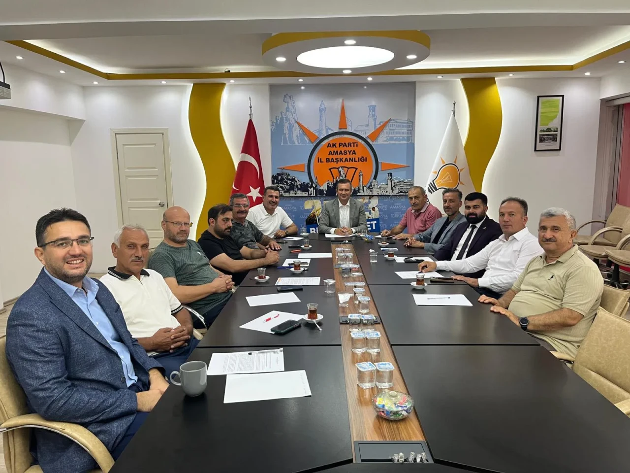 AK Parti Amasya Teşkilatında İstişare Toplantıları