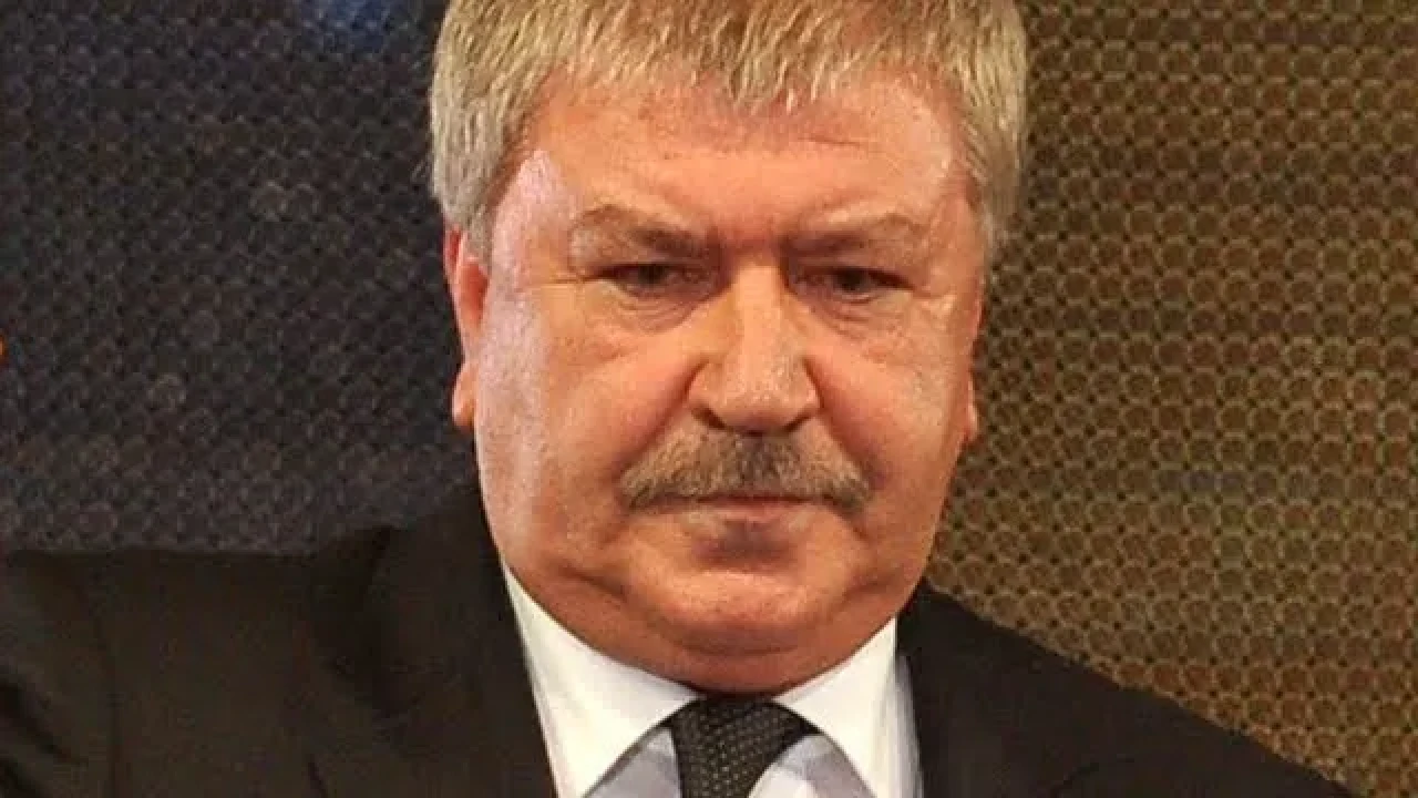 ÜNLÜ OYUNCU ,ÇORUM DA GIDA ZEHİRLENMESİ NEDENİYLE HASTANEYE KALDIRILDI