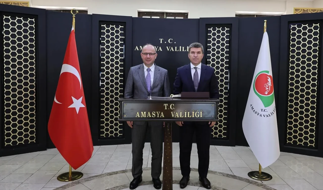 Giresun Valisi Serdengeçti’den Amasya Valisi Bakan’a Nezaket Ziyareti