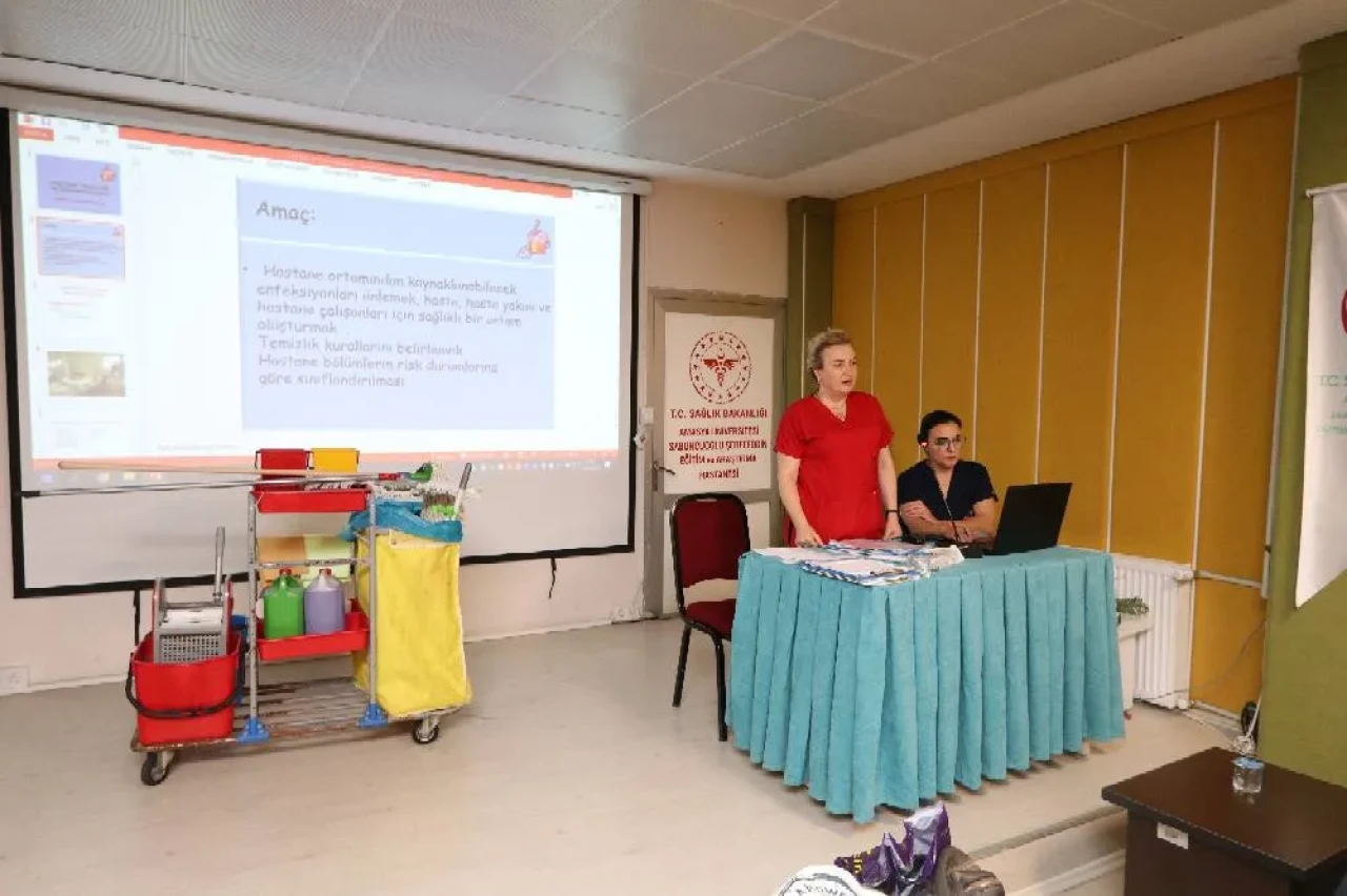 Amasya Üniversitesi Hastanesi’nde Temizlik Personeline Eğitim