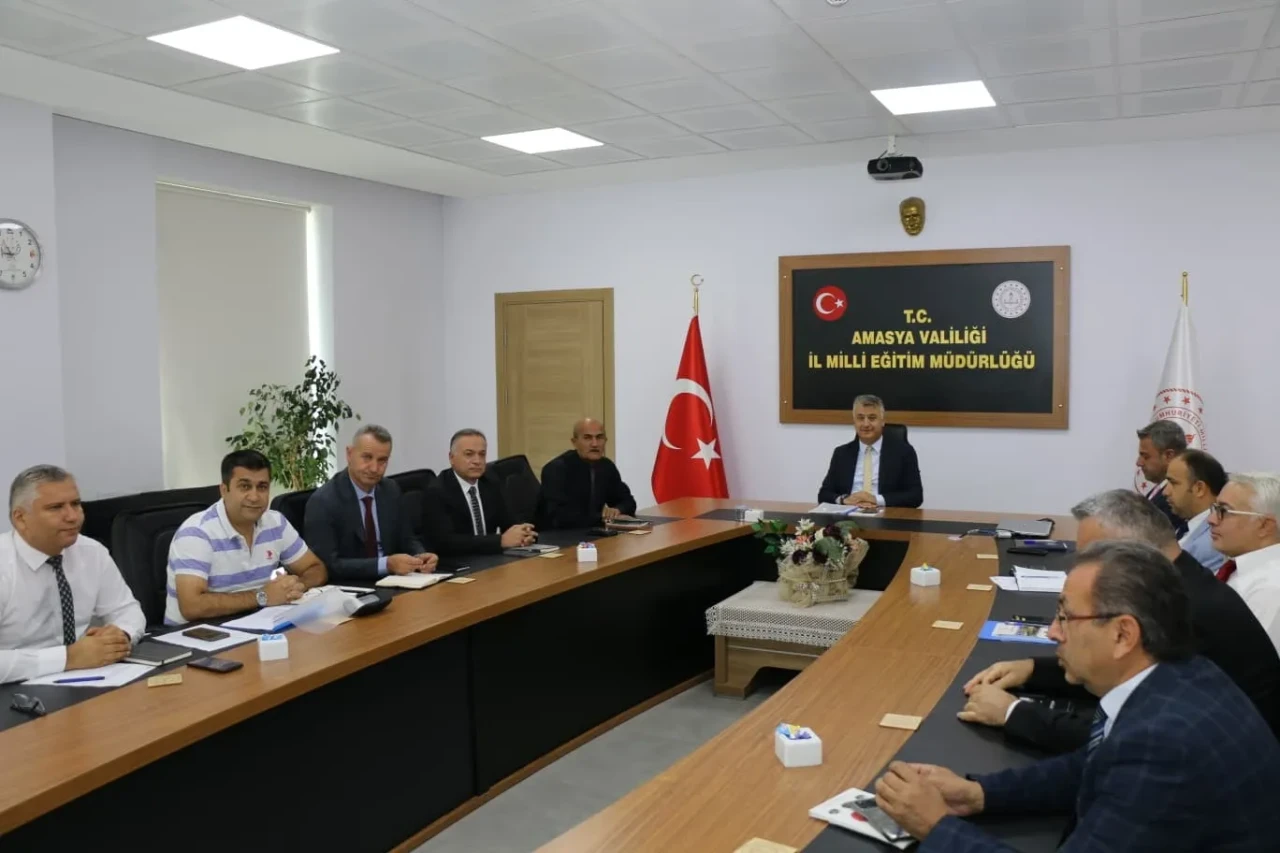 Amasya İl Milli Eğitim Müdürlüğü’nde Haftalık Olağan Toplantı Gerçekleştirildi