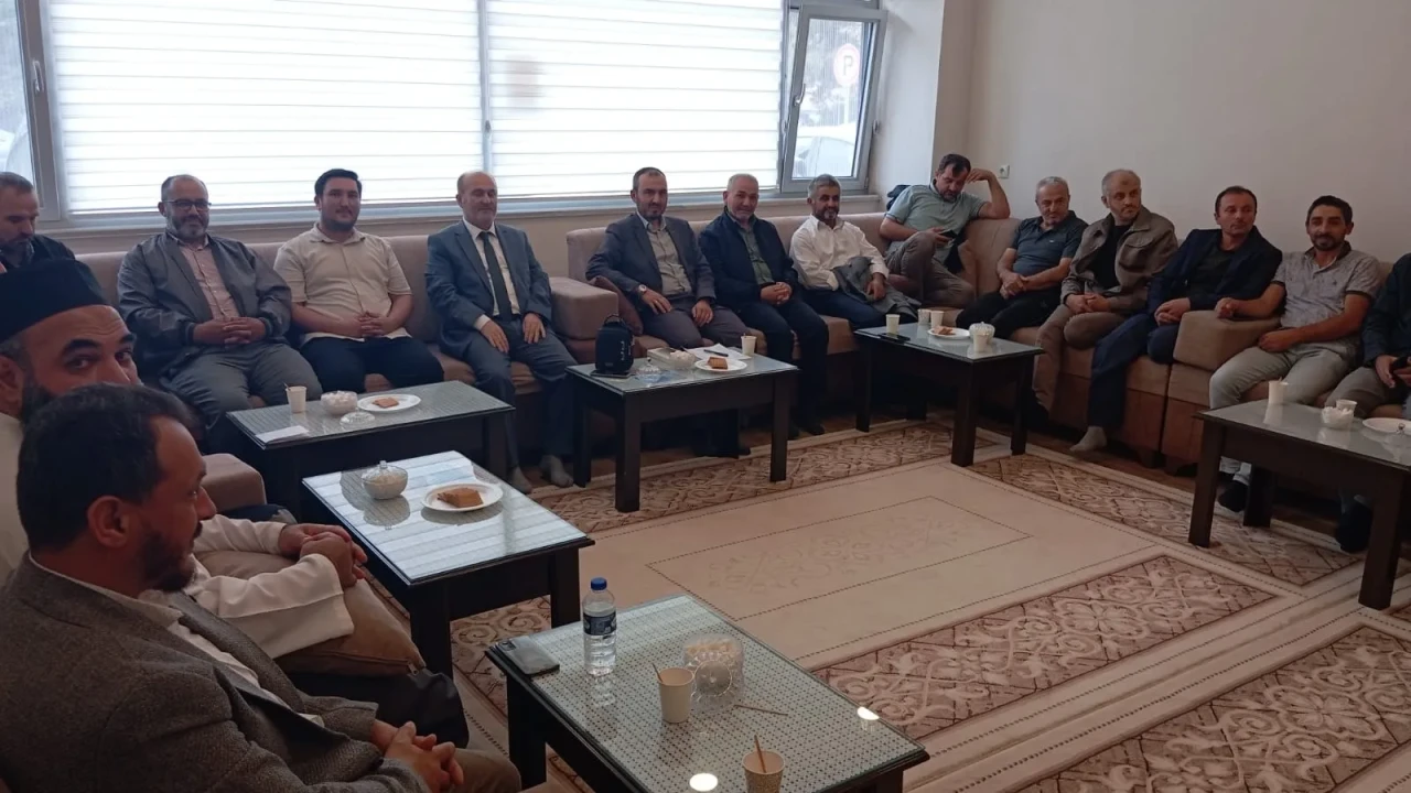 Suluova’da ‘Oku-Yorum’ Projesi Sürüyor