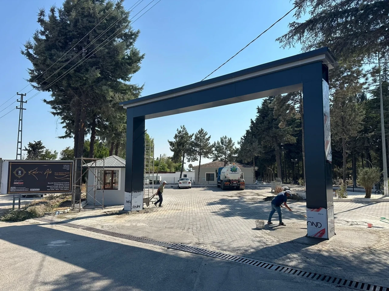 Merzifon Şehir Mezarlığı’nda Bakım ve Onarım Çalışmaları Sürüyor