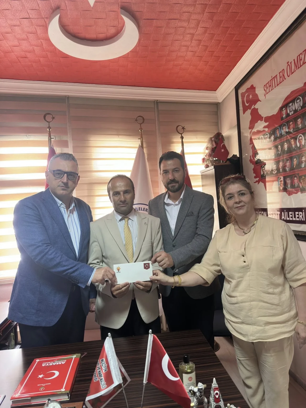 Başkan Cuma’nın Mektubunu Vekil Çilez Teslim Etti