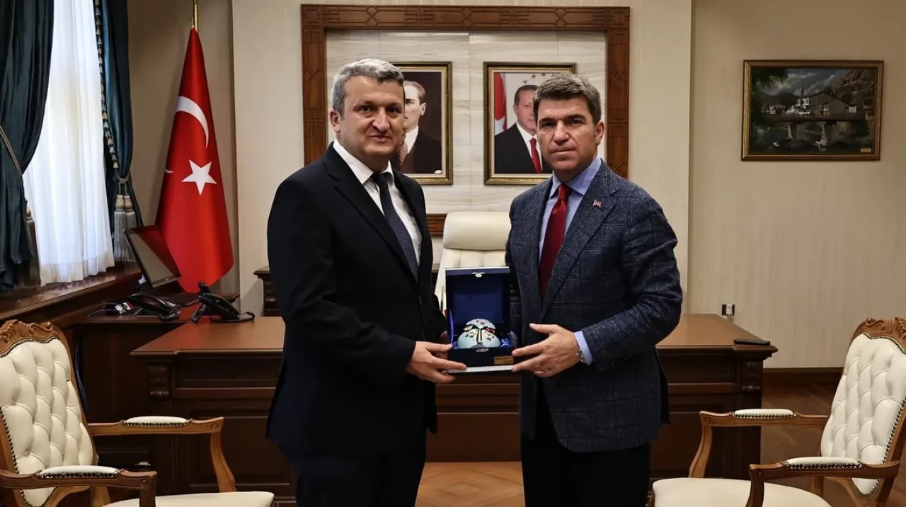 Amasya Valisi Önder Bakan’a Anlamlı Ziyaretler