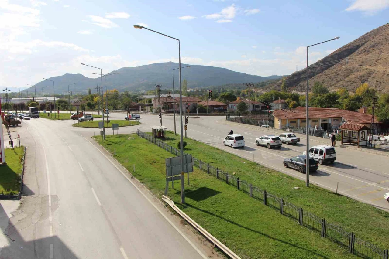 Amasya’da ölüm kavşağına feci kazadan sonra sinyalizasyon yapıldı
