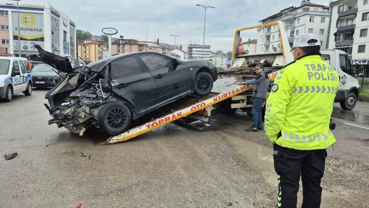 Feci kaza: 1 ölü, 2 yaralı