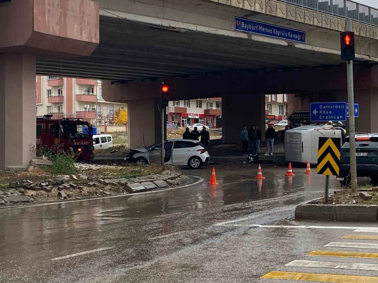 Trafik kazası: 3 yaralı