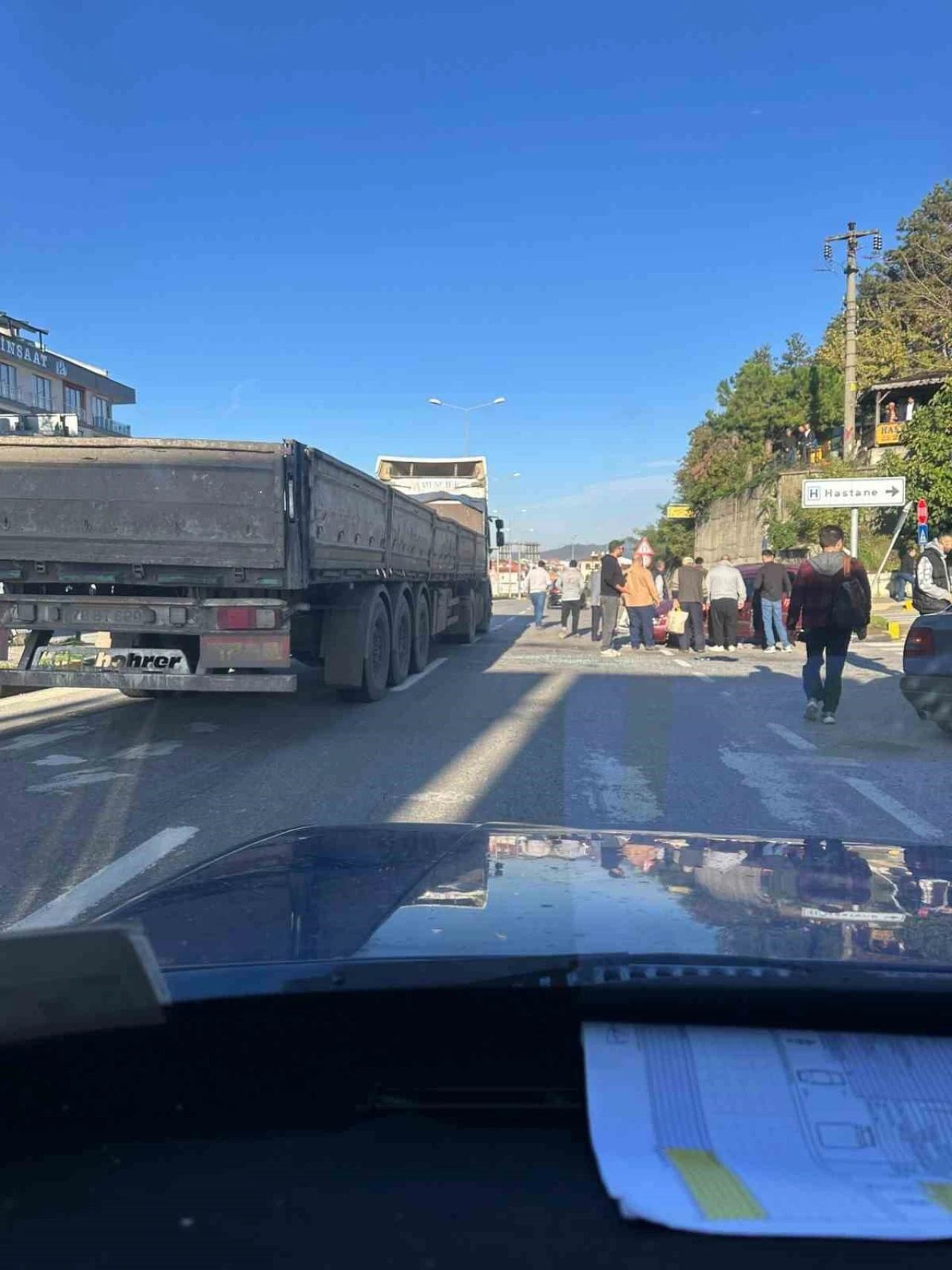 Hastane girişinde kaza: 2 yaralı