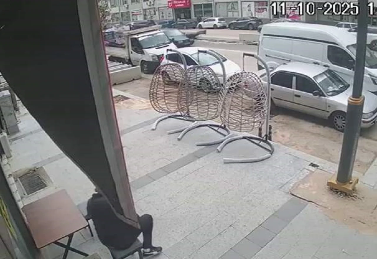 Otomobilin çarptığı yaşlı adam yaralandı