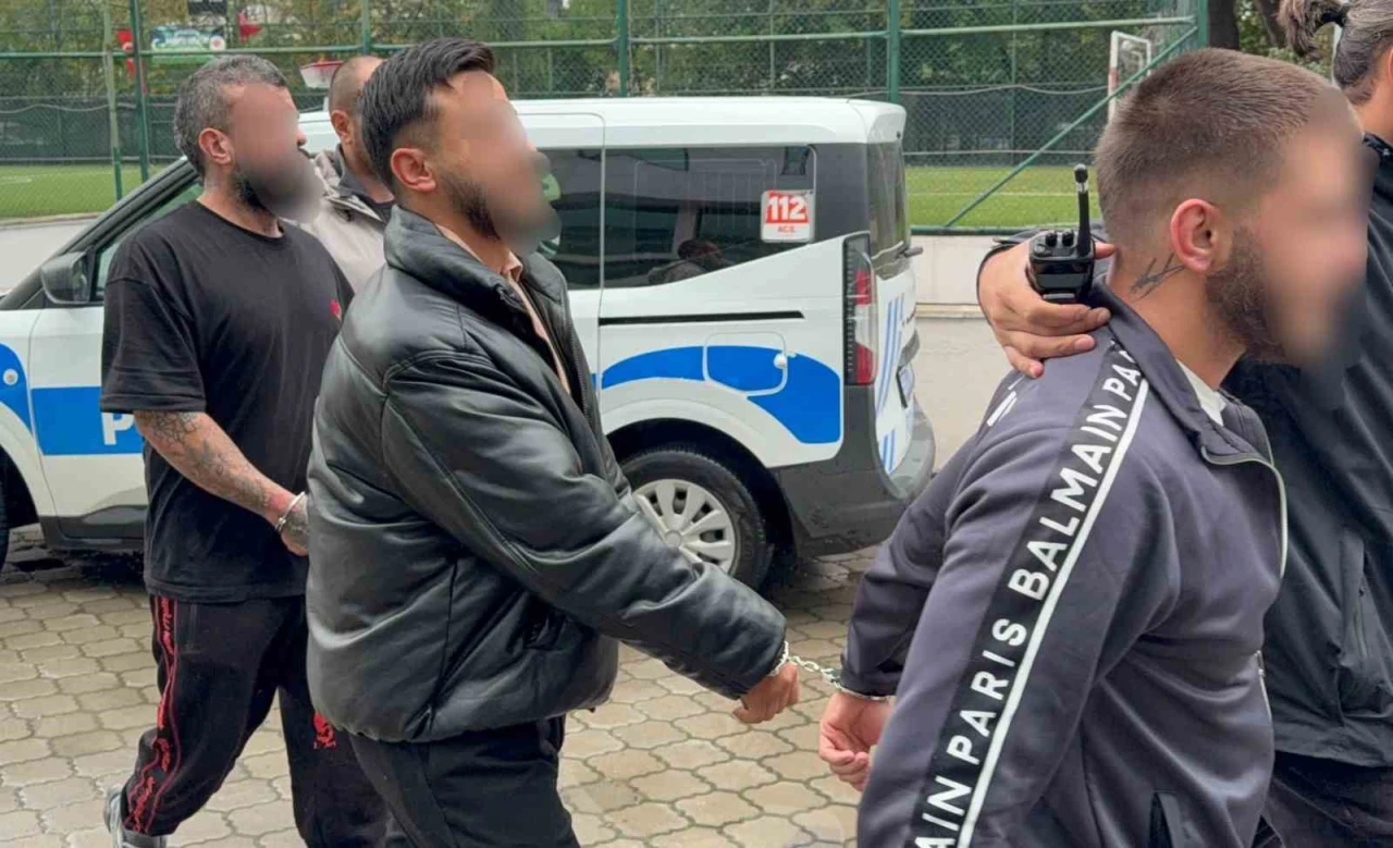 Otomobil kurşunlayan 3 kişi yakalandı