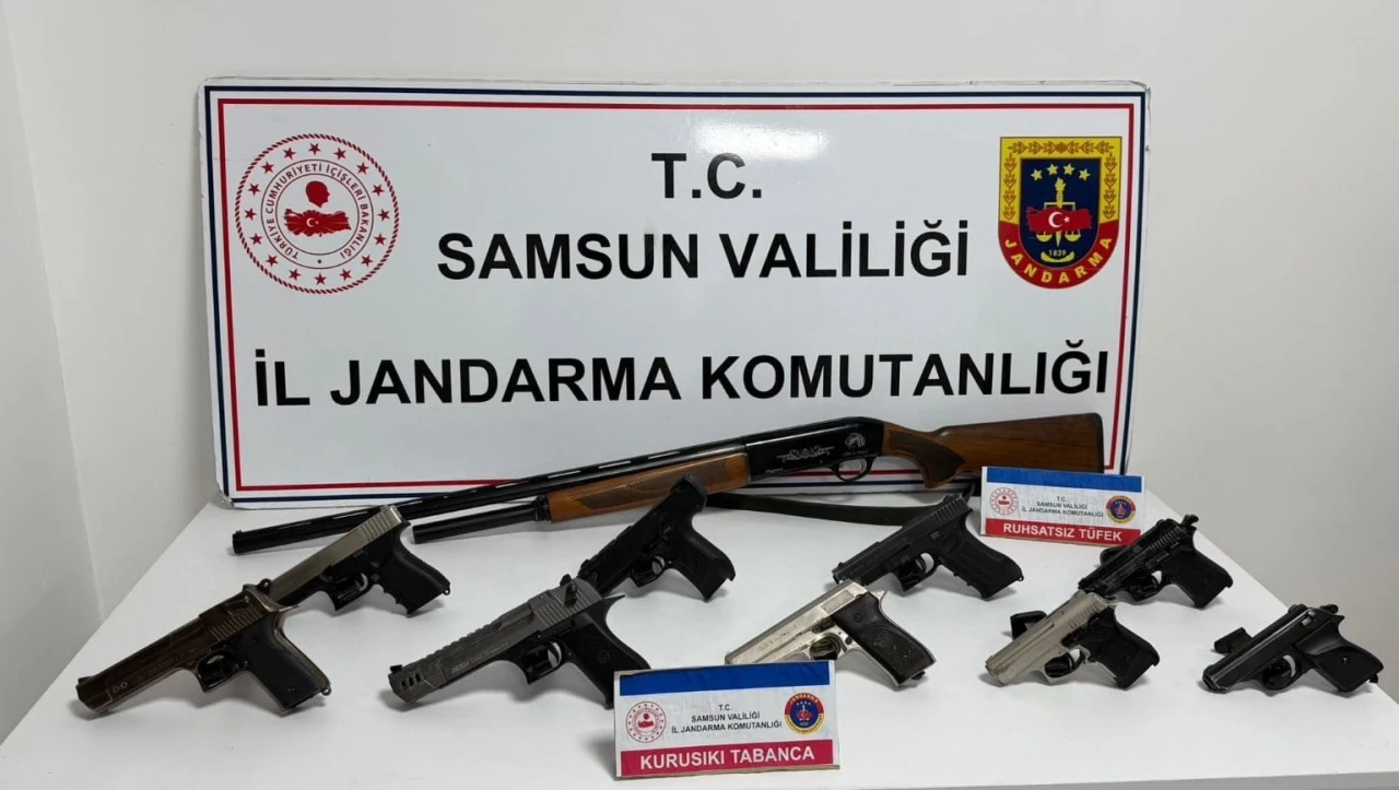 Sosyal medyada silahla havaya ateş ettikleri tespit edilen 10 kişi yakalandı
