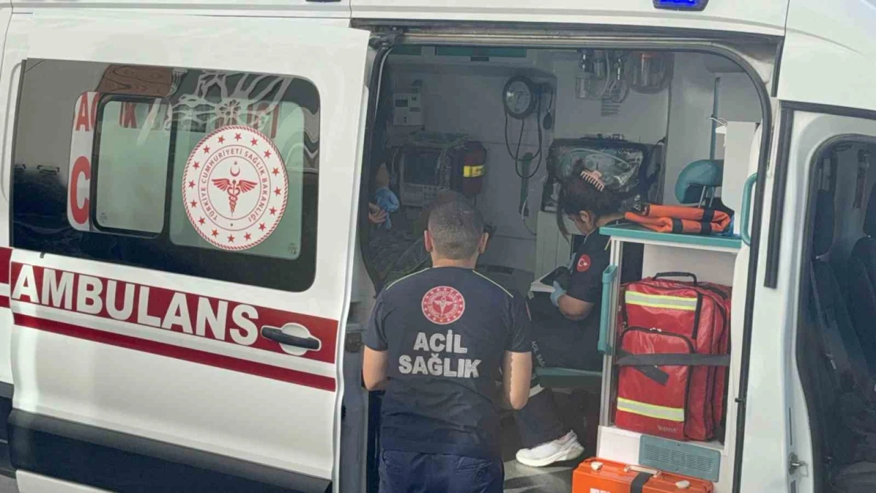 Tavuk yedikten sonra fenalaşan yaşlı adam hastaneye kaldırıldı