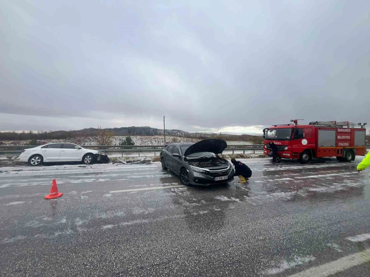 Çorum’da dolu yağışı kazaya neden oldu: 10 yaralı