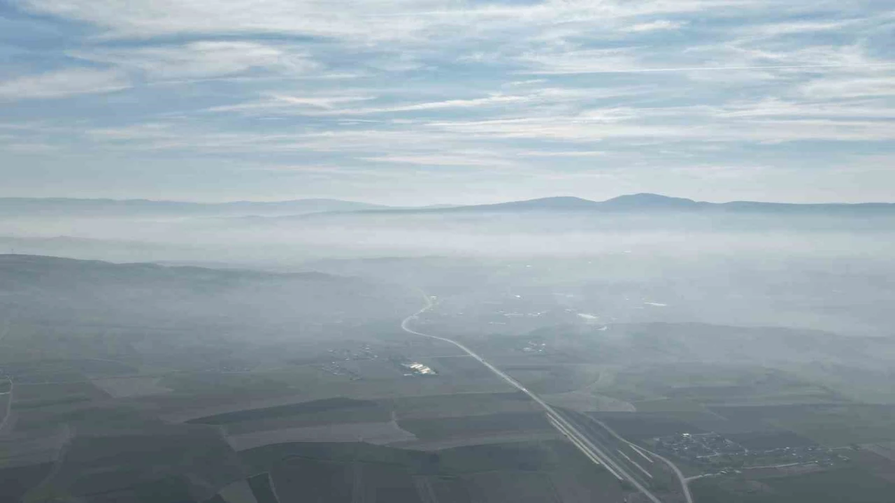 Çorum’da sis etkili oldu