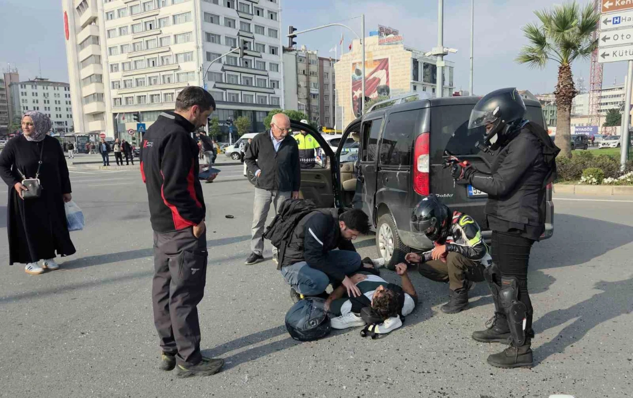 Hatalı dönüş kazaya yol açtı: 2 yaralı