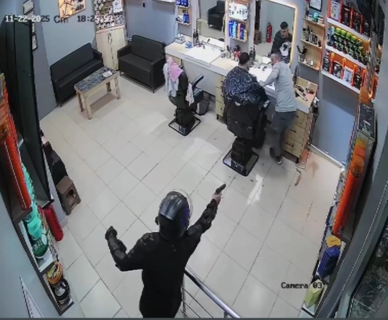 Berber dükkanına silahlı saldırı