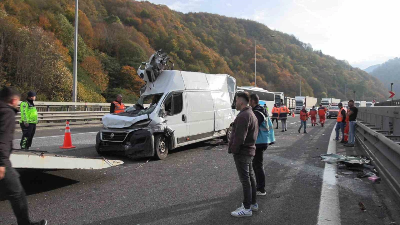TEM’in Bolu geçişinde zincirleme kaza: 1 yaralı