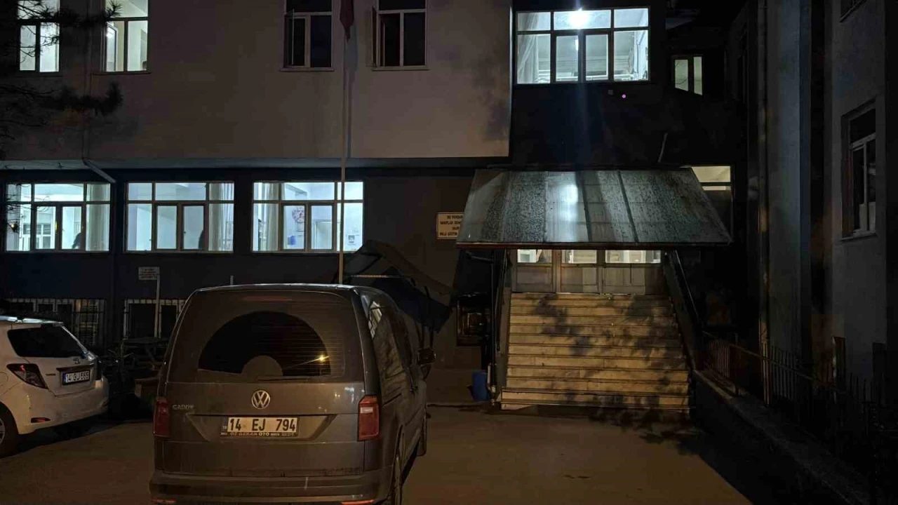 Lise öğrencisi tartıştığı çocuk tarafından bıçaklandı