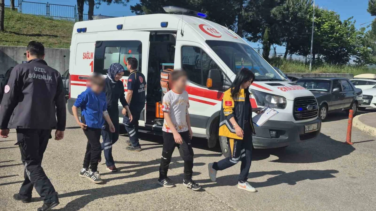 17 öğrenci yedikleri şekerlemeden zehirlendi