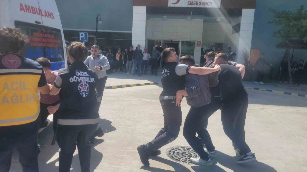 Hastanedeki yangın tatbikatında öğrencilerin performansı gerçeği aratmadı