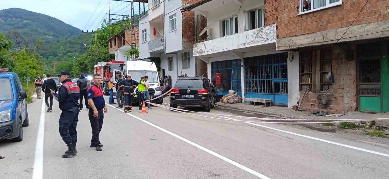 Feci Trafik Kazasında 2 Can Hayatını Kaybetti