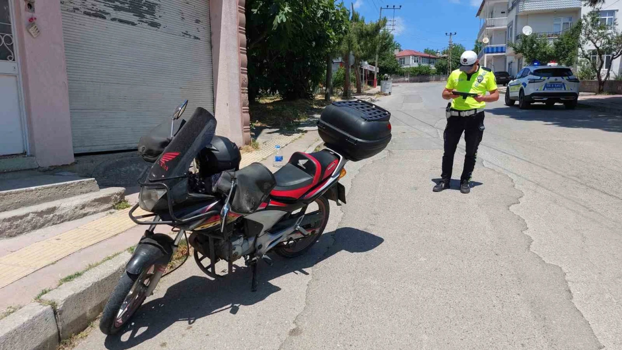 Devrilen motosikletin sürücüsü yaralandı