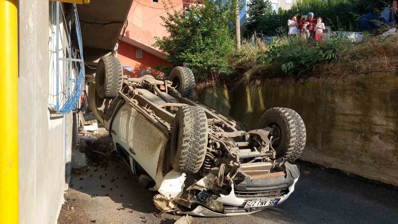 Park halindeki kamyonet hareket ederek 8 yaşındaki çocuğa çarptı