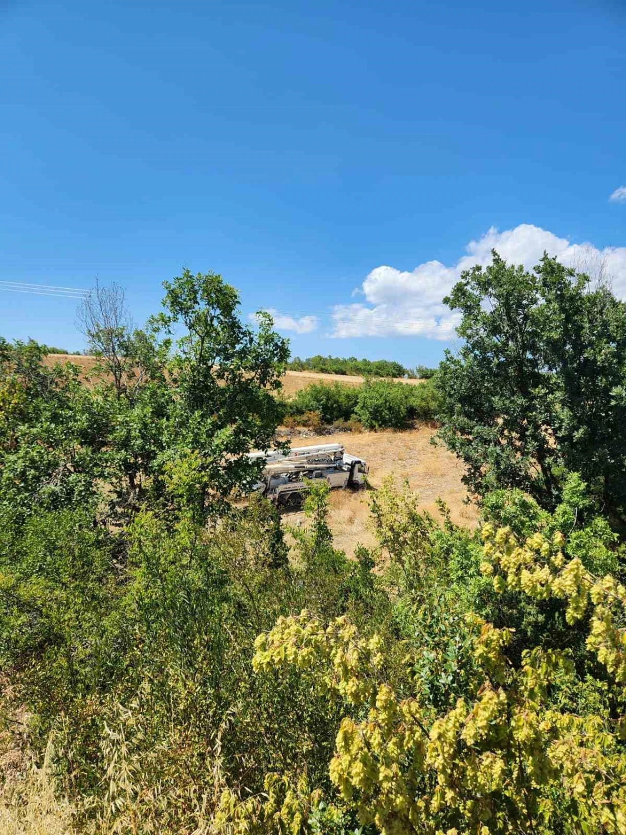 Beton pompa aracı şarampole uçtu: 1 ölü, 1 yaralı