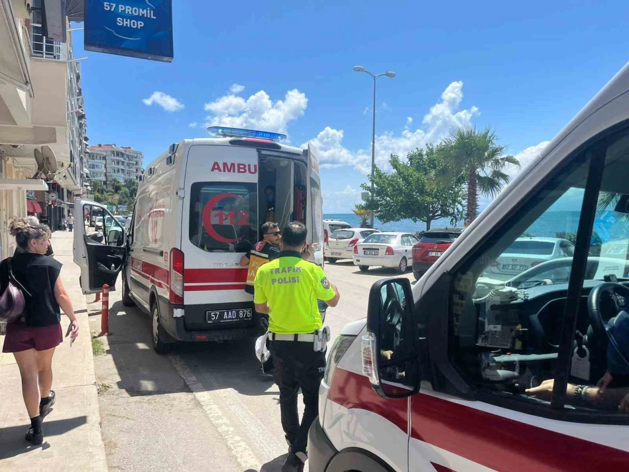Otomobille motosiklet çarpıştı: 2 yaralı